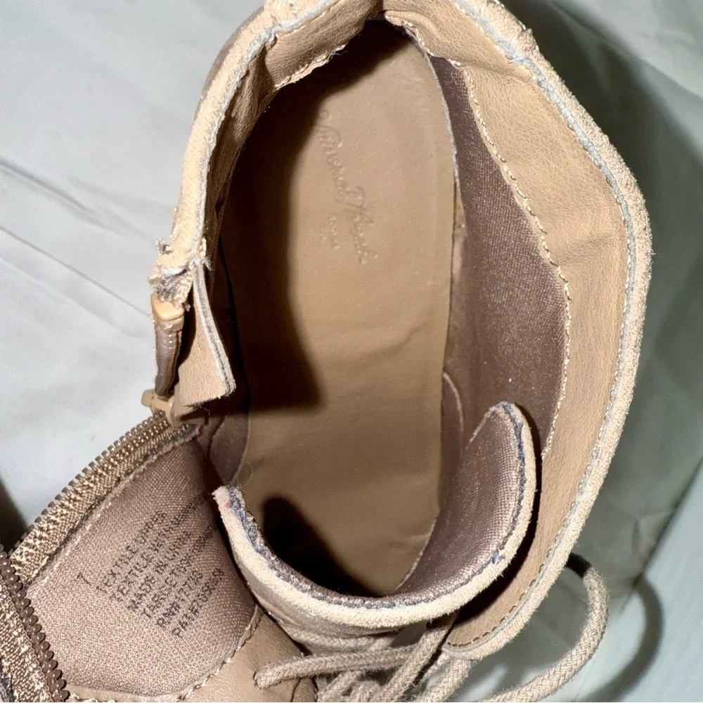 Women's Tan Taupe Faux Suede Lace-up Wedge Ankle Boots‎ Size 7